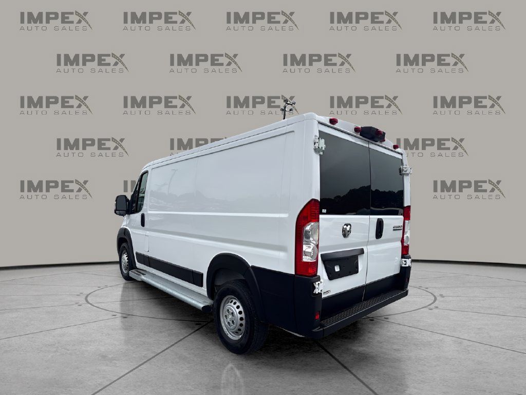 Used 2025 RAM ProMaster 2500 w/ U-Haul Equipment Group FWD image 3