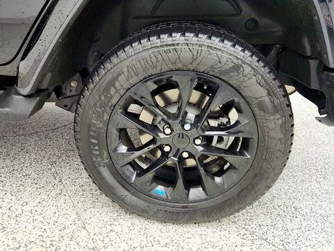 Used 2023 Jeep Wrangler Sahara image 9