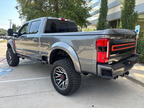 Used 2024 Ford F250 Lariat w/ Lariat Ultimate Package AWD/4WD image 8
