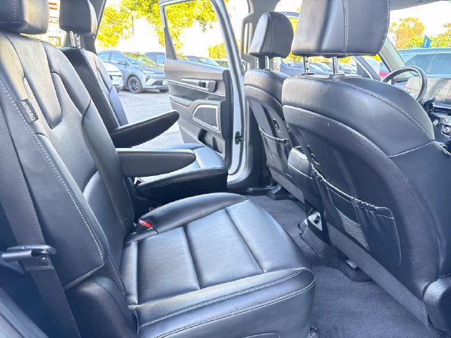 Used 2025 Kia Telluride S AWD/4WD image 35