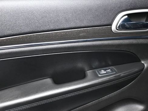 Used 2018 Jeep Grand Cherokee Limited RWD image 10