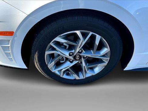Used 2022 Hyundai Sonata SEL w/ Convenience Package image 2