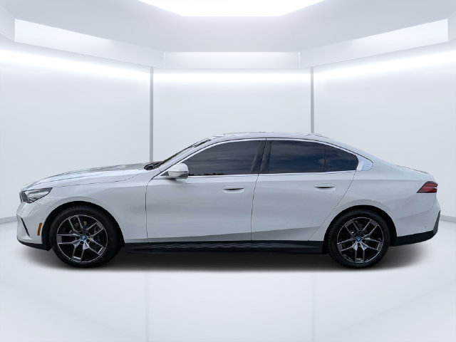 Used 2024 BMW i5 eDrive40i w/ M Sport Package RWD image 5