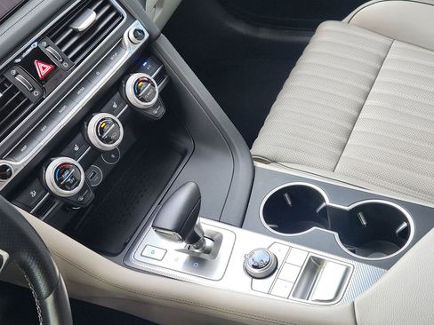 Used 2022 Genesis G70 2.0T w/ Prestige Package image 19