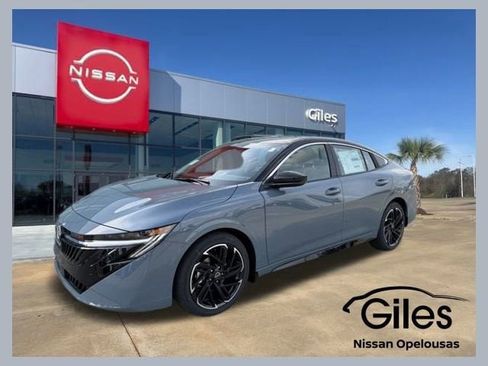 New 2026 Nissan Sentra SR image 1