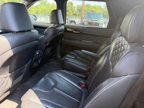 Used 2022 Hyundai Palisade Calligraphy FWD image 6