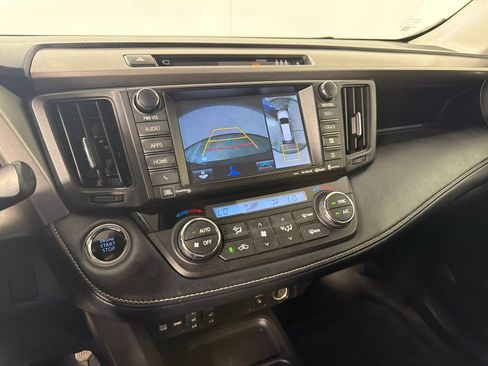 Used 2018 Toyota RAV4 Limited w/ Advanced Technology Package AWD/4WD image 16