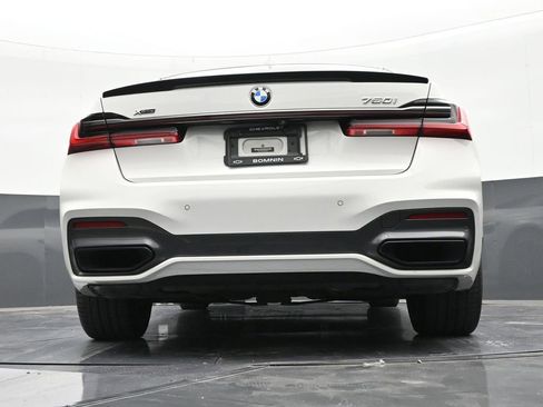 Used 2021 BMW 750i xDrive w/ M Sport Package image 23