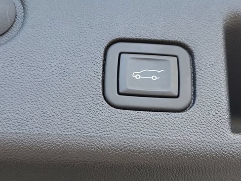 Certified 2024 Chevrolet Equinox LT w/ LPO, Floor Liner Package AWD/4WD image 32