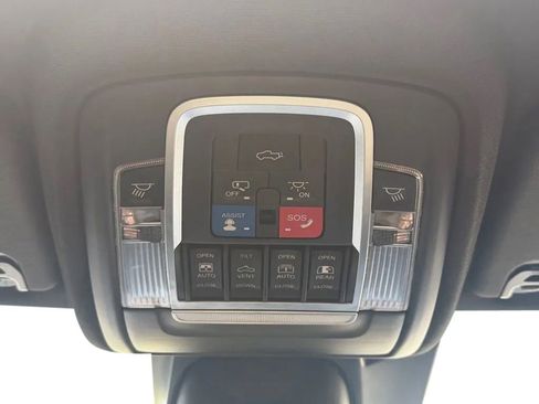 Used 2019 RAM 1500 Limited AWD/4WD image 22