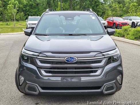 Used 2025 Subaru Forester Limited w/ Popular Package #1 AWD/4WD image 4