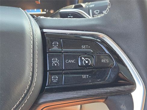 Used 2022 Jeep Grand Cherokee Overland w/ MOPAR Finishing Package image 35