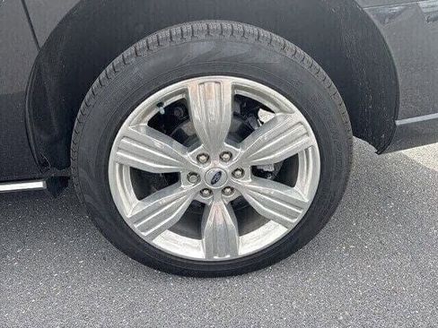 Used 2024 Ford Expedition Max Platinum image 12