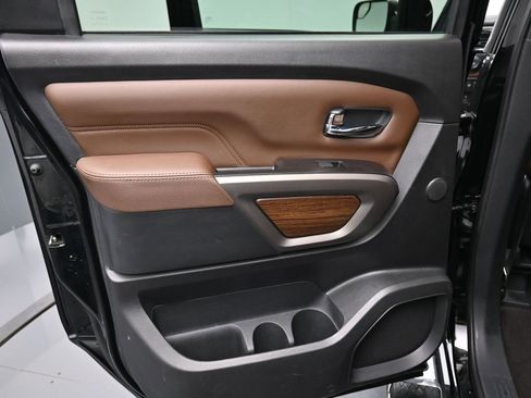 Used 2020 Nissan Titan Platinum Reserve image 36