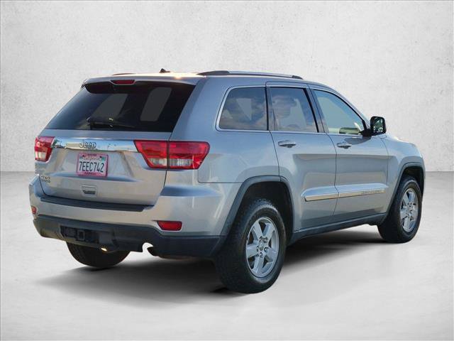 Used 2011 Jeep Grand Cherokee Laredo w/ Security & Convenience Group AWD/4WD image 5