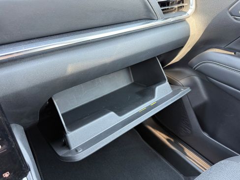 Used 2025 GMC Terrain Elevation w/ Technology Package II image 23