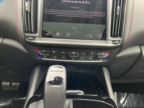 Used 2024 Maserati Levante Modena Ultima AWD/4WD image 15