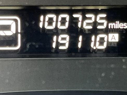 Used 2017 INFINITI QX60 Luxe w/ Deluxe Technology Package image 8