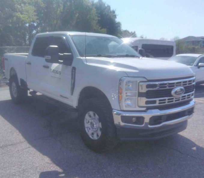 Used 2023 Ford F250 XLT AWD/4WD image 2