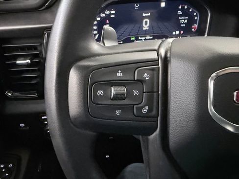 Used 2023 GMC Sierra 1500 AT4 w/ Technology Package AWD/4WD image 29