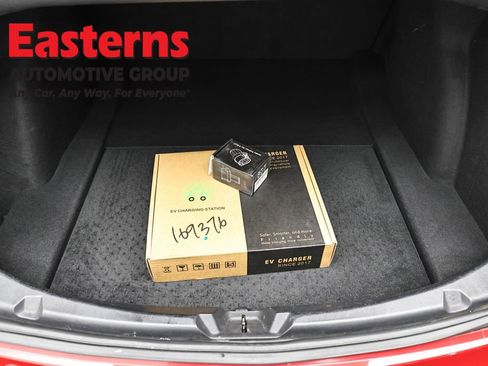 Used 2019 Tesla Model 3 Standard Range image 9