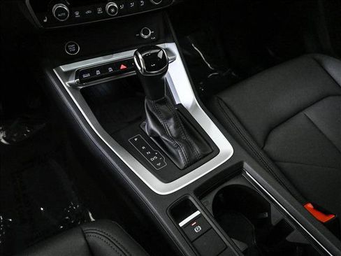 Certified 2025 Audi Q3 2.0T Premium w/ Convenience Package image 12