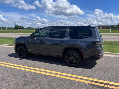 New 2026 Jeep Grand Wagoneer Summit AWD/4WD image 8