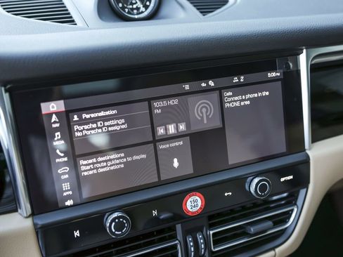 New 2026 Porsche Macan AWD/4WD image 21