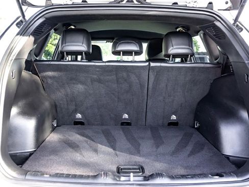 Used 2023 Jeep Compass Limited image 29