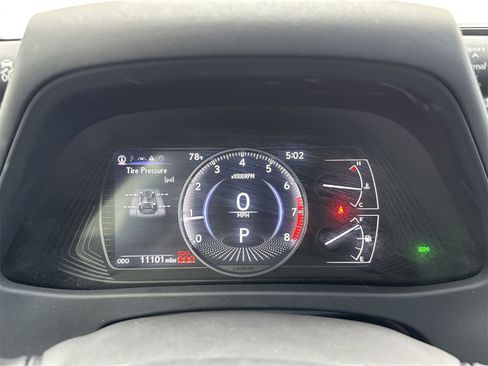 Used 2022 Lexus UX 200 image 22