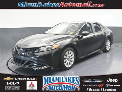 Used 2019 Toyota Camry LE image 1