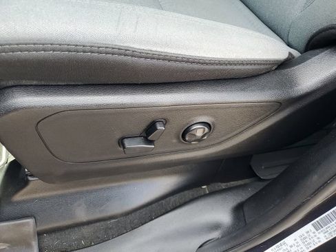 Used 2019 RAM 1500 Big Horn AWD/4WD image 9