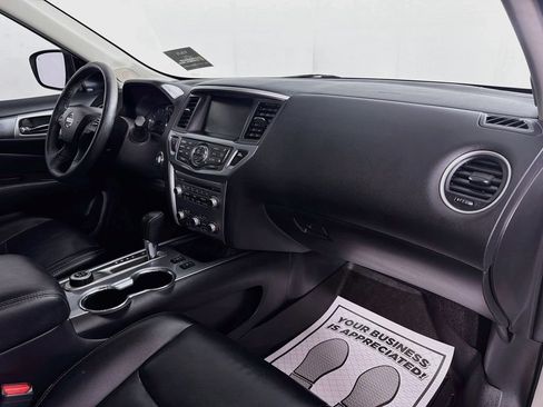 Used 2018 Nissan Pathfinder SL AWD/4WD image 31