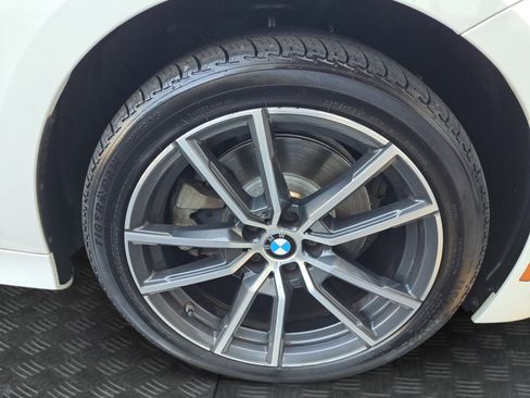 Used 2020 BMW 330i xDrive Sedan w/ Convenience Package image 17