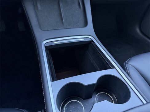 Used 2023 Tesla Model 3 Standard Range image 20