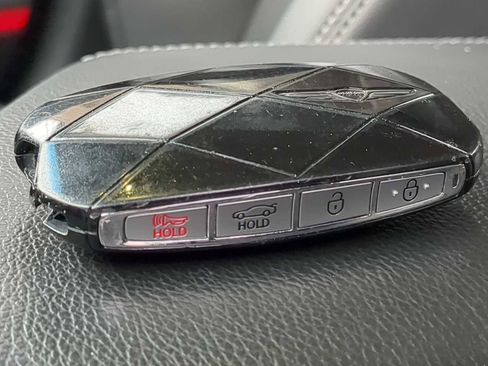 Used 2024 Genesis G70 2.5T image 36