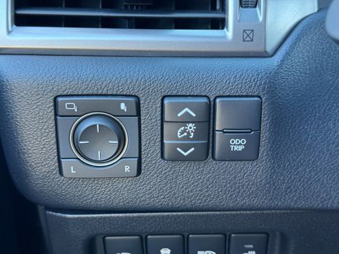 Used 2023 Lexus GX 460 Premium image 18