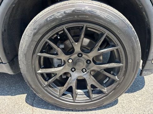 Used 2018 Dodge Durango SXT w/ 3rd Row Seating Group AWD/4WD image 25
