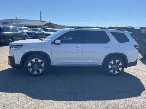 New 2026 Honda Pilot Touring image 8