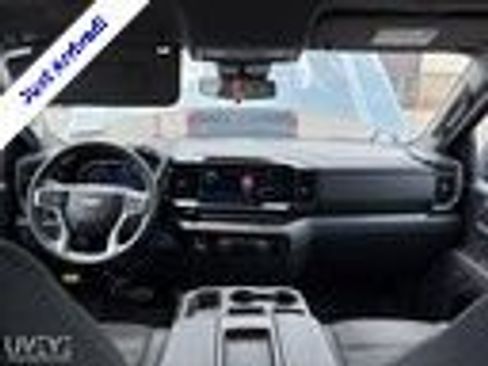 Used 2023 Chevrolet Silverado 1500 LT AWD/4WD image 6