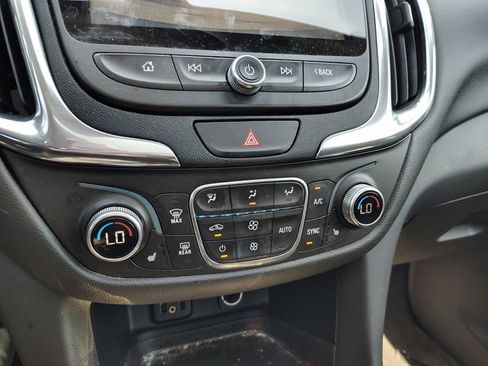 Used 2018 Chevrolet Equinox LT w/ Sun & Infotainment Package AWD/4WD image 19