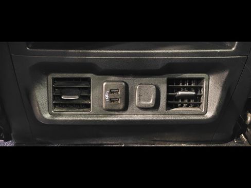 Used 2021 Chevrolet Silverado 1500 LT w/ Z71 Off-Road Package AWD/4WD image 30