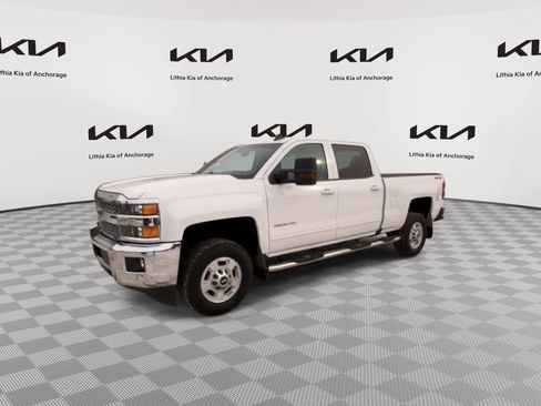 Used 2019 Chevrolet Silverado 2500 LT AWD/4WD image 5