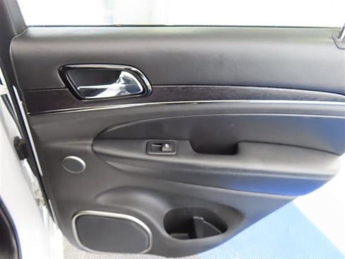 Used 2020 Jeep Grand Cherokee High Altitude image 36