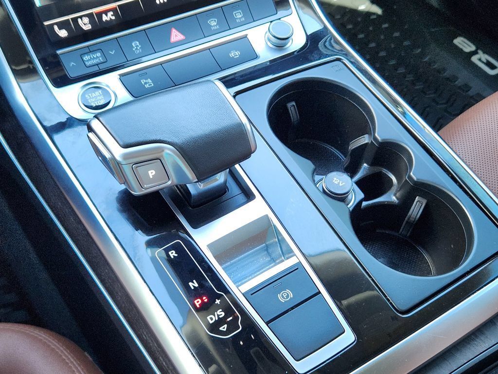Used 2022 Audi Q8 Premium Plus AWD/4WD image 21