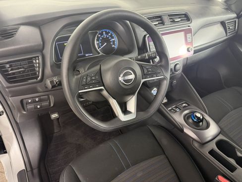 Used 2025 Nissan Leaf S FWD image 15