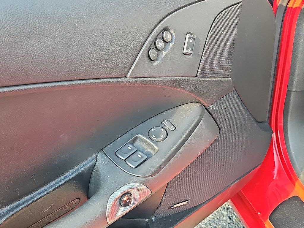 Used 2005 Chevrolet Corvette Convertible RWD image 21