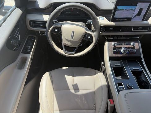 Used 2023 Lincoln Aviator Reserve w/ Equipment Group 201A RWD image 13