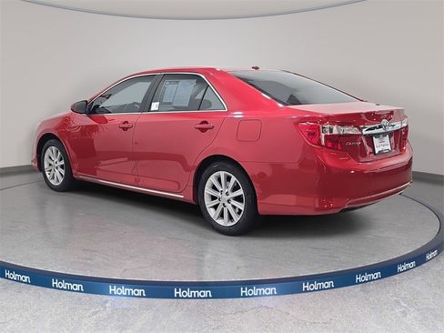 Used 2014 Toyota Camry XLE image 8