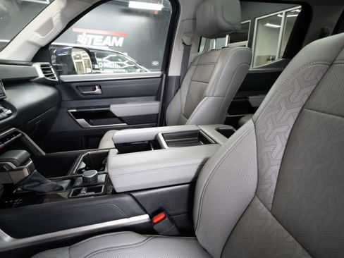 Used 2024 Toyota Tundra Limited image 10